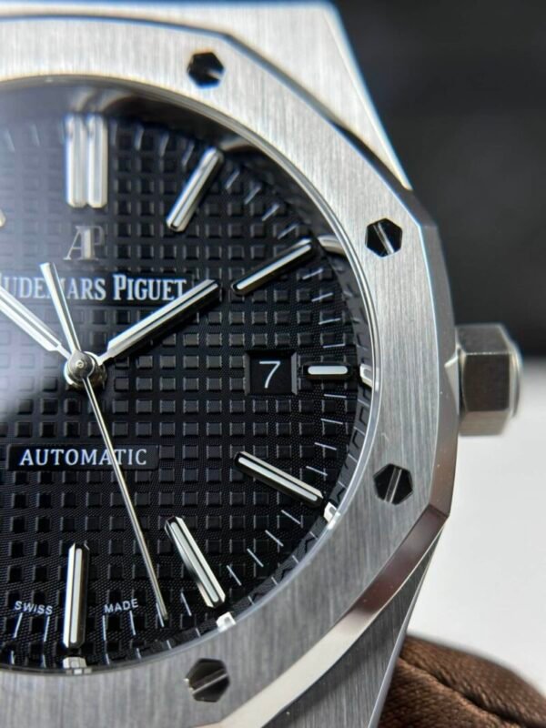 Audemars Piguet Royal Oak 15400ST Black Dial Best Replica APS Factory 41mm - Image 6