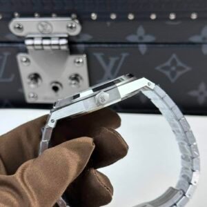 Audemars Piguet Royal Oak 15400ST Black Dial Best Replica APS Factory 41mm - Image 18
