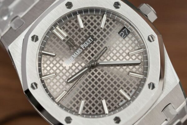 Audemars Piguet Royal Oak 15500ST Grey Dial Top Quality Replica 41mm - Image 3