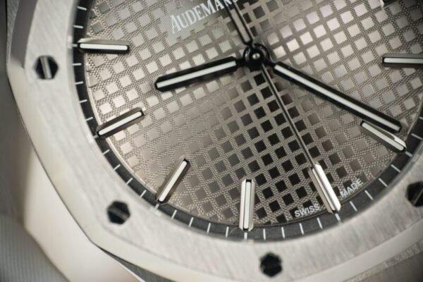 Audemars Piguet Royal Oak 15500ST Grey Dial Top Quality Replica 41mm - Image 7