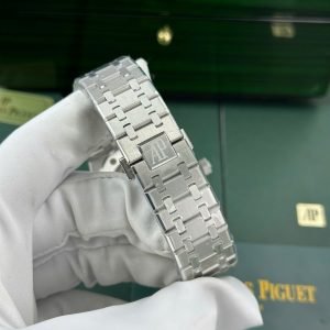 Audemars Piguet Royal Oak Flying Tourbillon 26530 Blue Dial Replica R8 Factory 41mm - Image 11