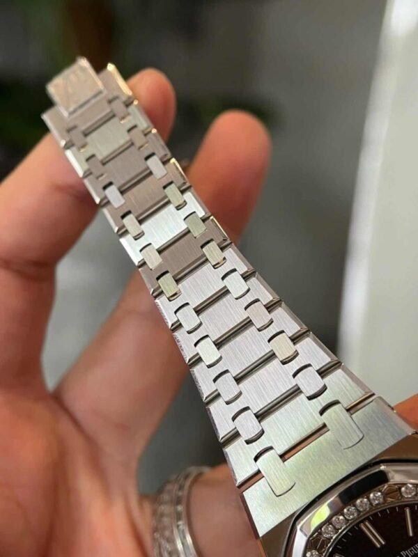 Audemars Piguet Royal Oak Jumbo 16202ST Blue Dial Custom Moissanite Bezel Best Replica ZF 39mm - Image 8