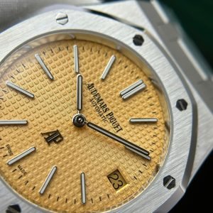 Audemars Piguet Royal Oak Jumbo Extra Thin 15202BC Salmon Dial Replica IPF 39mm - Image 6