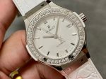 Hublot Classic Fusion Automatic 542.NE.2010.LR.1204 - Image 4