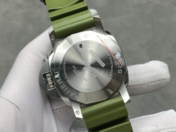 Panerai Submersible Quarantaquattro Bianco PAM1226 White Dial Green Rubber Strap 1:1 Best Replica VSF 44mm - Image 7