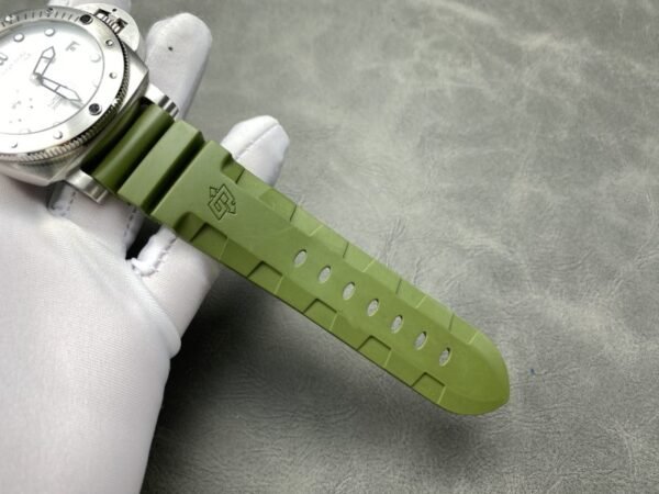 Panerai Submersible Quarantaquattro Bianco PAM1226 White Dial Green Rubber Strap 1:1 Best Replica VSF 44mm - Image 9